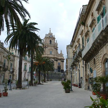 Giumbabulla Luxury House Bed and Breakfast Ragusa Exteriör bild